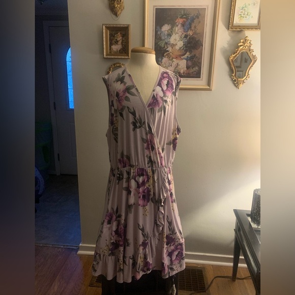 White Birch Lovely Lavender Floral Sleeveless Dress - Picture 2 of 13